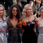 Venezia, Cate Blanchett sfila sul red carpet