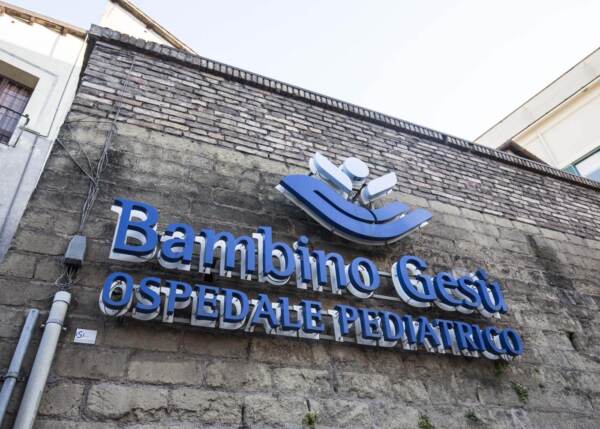 L'ospedale Bambino Gesù dove è ricoverata la bambina rom ferita alla schiena
