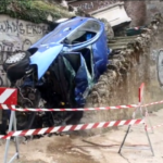 Torino, auto precipita dal ponte Isabella