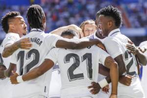 Liga: Le Real Madrid domine Betis Séville et prend seul les commandes