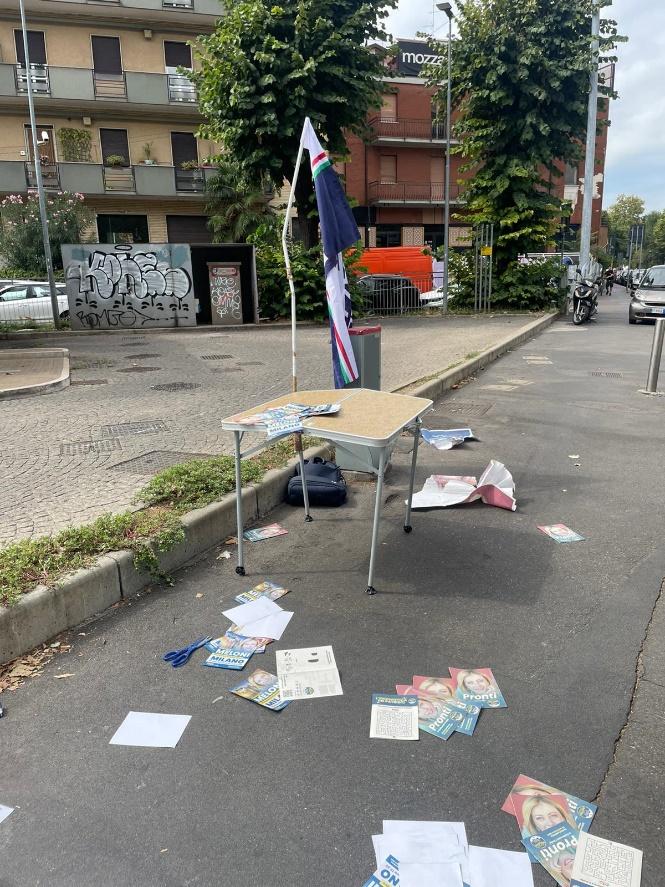 Milano, assalto a gazebo Fdi. Meloni: “Non riusciranno a fermarci”