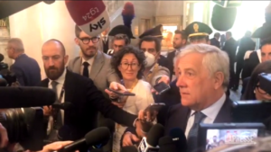 Elezioni, Tajani: “Discussioni nel Centrodestra? Non è una caserma”