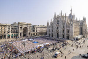 Milano: 1.607 ballerini in piazza Duomo a lezione di danza da Bolle