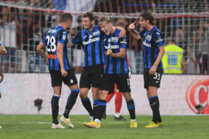 Calcio, Atalanta vince 2-0 a Monza e vola in vetta