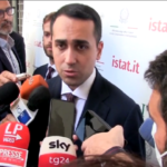 Di Maio: “Più che rischio democrazia vedo rischio default”