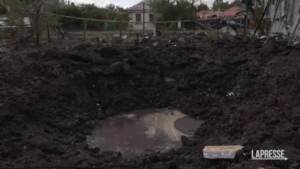 Ucraina, Sloviansk sotto attacco: maxi cratere in zona residenziale
