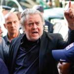 Usa, Steve Bannon si consegna alla Procura di New York