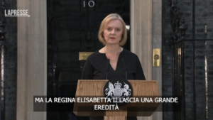 Regina Elisabetta, la premier Liz Truss annuncia il nuovo re: “God Save the King”