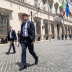 Elezioni, Conte: “Ok a rigassificatori galleggianti”