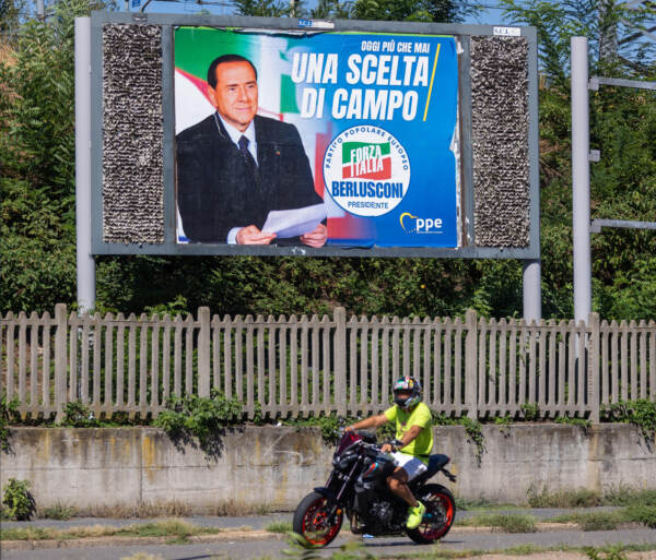 Milano, manifesti elettorali per le elezioni del 25 settembre