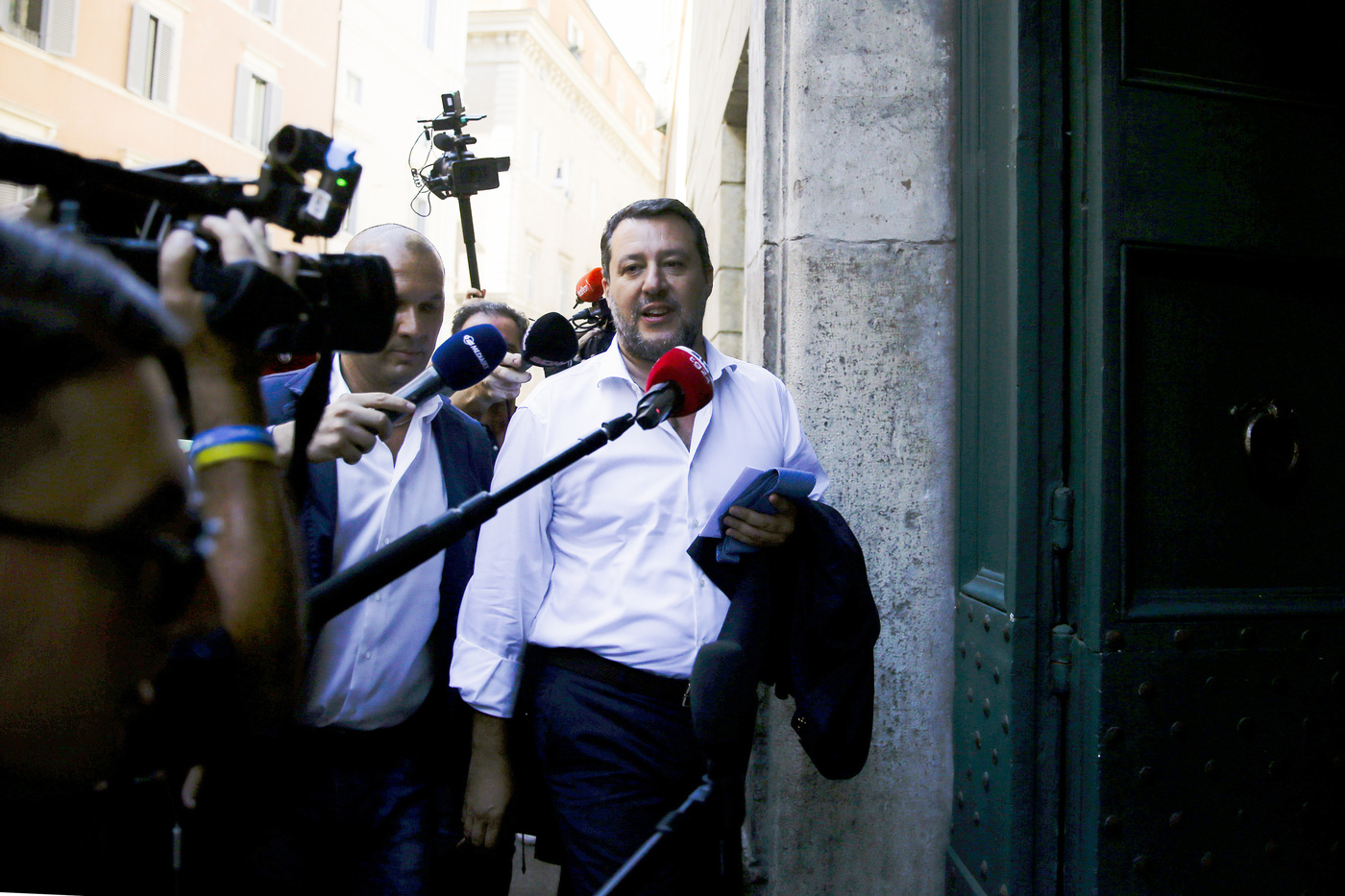 Bollette, Salvini: “13 miliardi non bastano contro i rincari”