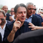 Fondi russi, Conte: “Non inquinare elezioni”