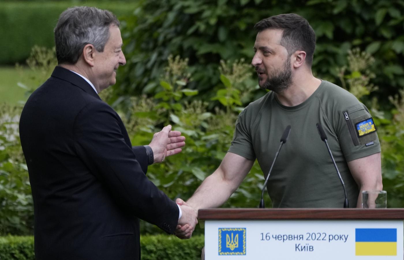 Ucraina, telefonata Draghi-Zelensky: “Pieno sostegno a Kiev”