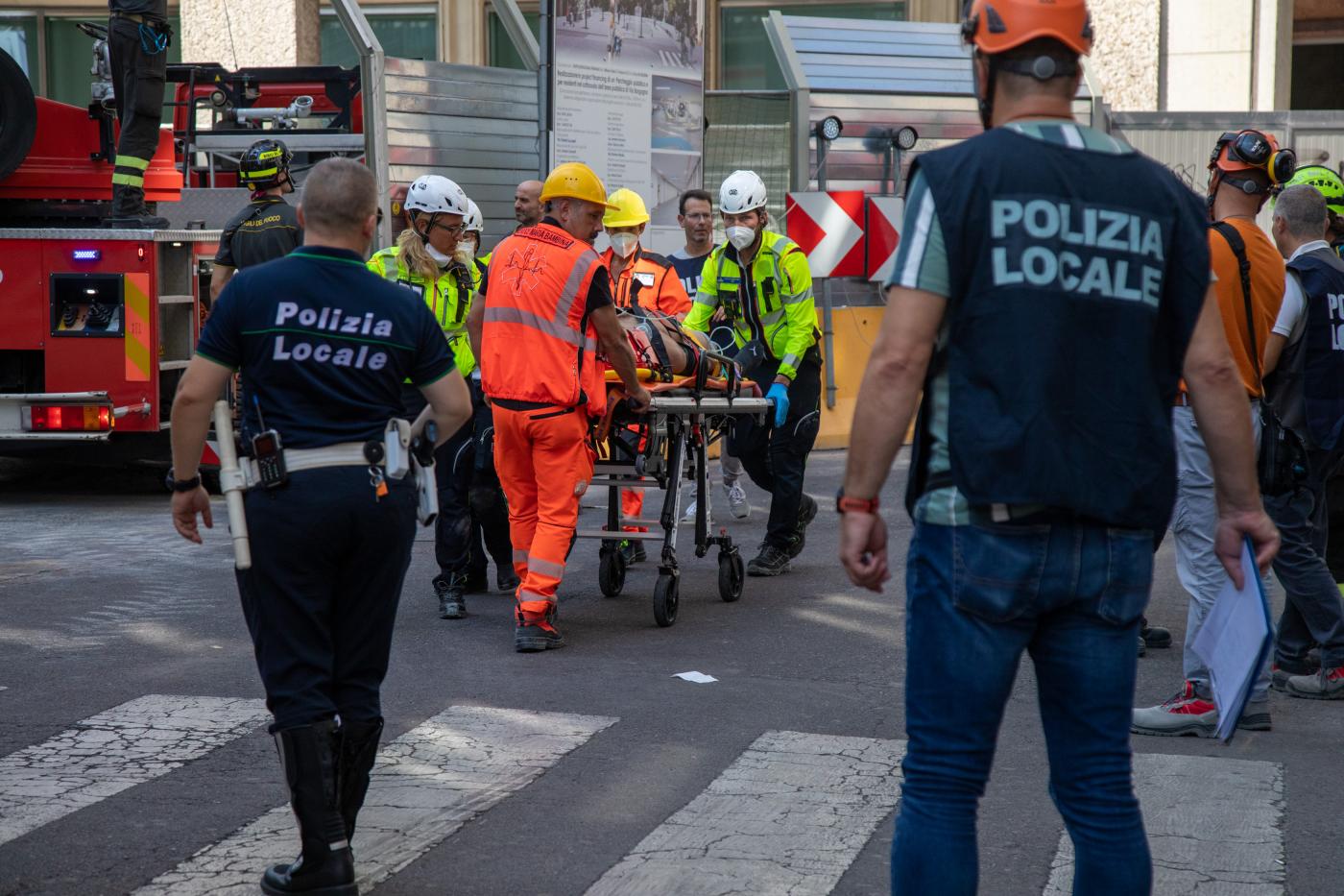 Incidenti Lavoro: Precipita Da Ponteggio, Muore Operaio Nel Catanese ...