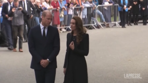 Regina Elisabetta, William e Kate a Sandringham