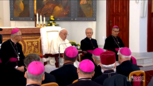 Kazakistan, Papa Francesco: “Vescovi e sacerdoti non siano gendarmi ma pastori”