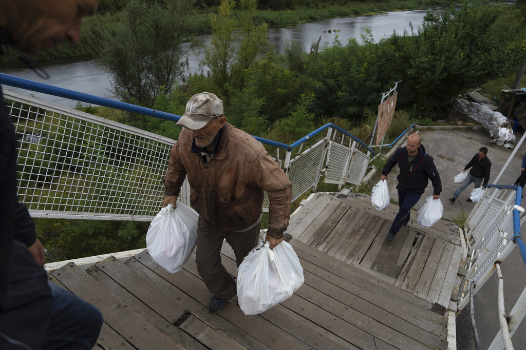 Ucraina, missili su città di Zelensky: evacuata popolazione