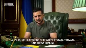 Ucraina, Zelensky: “Trovate fosse comuni a Izyum”