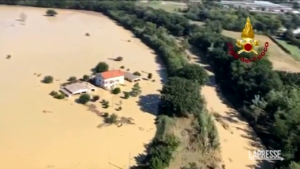 Alluvione Marche, la ricognizione aerea dei vigili del fuoco