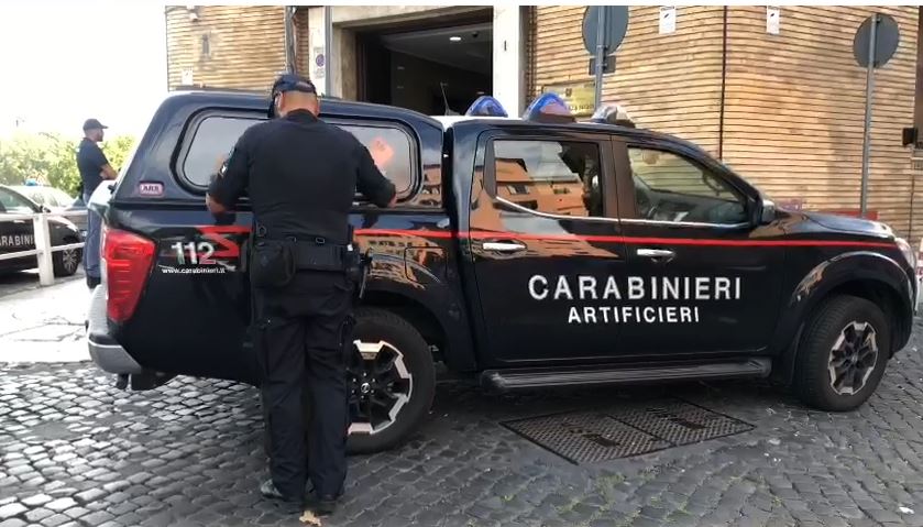 Allarme bomba a ministero Salute, Speranza: “Rientrato” Allarme bomba a ministero Salute, Speranza: “Rientrato”