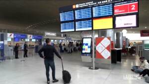 Francia: voli cancellati e disagi per lo sciopero dei controllori di volo