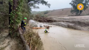 Alluvione Marche, continuano le ricerche dei dispersi
