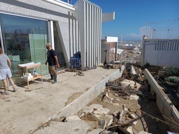 Alluvione Marche, un testimone: “Salvi per un pelo, ora abbiamo paura”