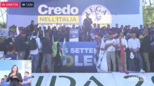 Pontida, Salvini: “Flat tax al 15% e via il canone Rai”