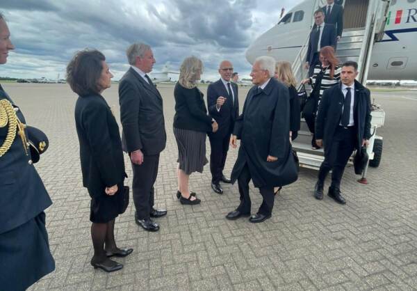 Regina Elisabetta, Mattarella a Londra per funerali