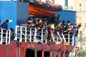 Open Arms, soccorsi 30 migranti in acque internazionali
