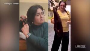 Uccisione Masha, le donne iraniane si tagliano i capelli e bruciano il hijab