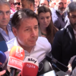 Reddito cittadinanza, Conte: “Meloni e Renzi si vergognino”
