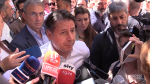 Reddito cittadinanza, Conte: “Meloni e Renzi si vergognino”