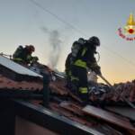 Venezia, palazzo in fiamme: evacuati residenti