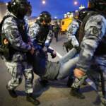 Russia, arresti alle proteste contro Putin