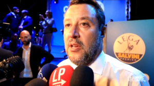 Elezioni, Salvini a Mirafiori: “Follia mettere fuorilegge auto a benzina entro 10 anni”