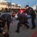 Putin chiama alle armi, proteste in Russia