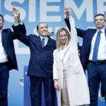 Elezioni, centrodestra in piazza del Popolo: i leader uniti sul palco