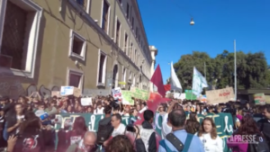 Roma, in migliaia al corteo Fridays for future