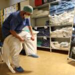 Covid, resta obbligo mascherine in ospedali e Rsa