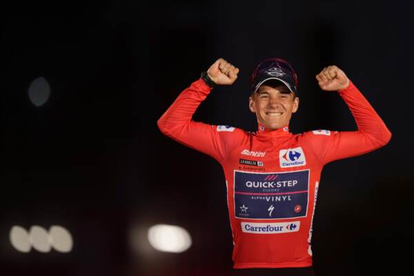 Ciclismo, Remco Evenepoel vince La Vuelta 2022