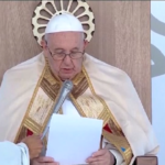 Papa, l’omelia a Matera: “E’ di moda bombardare scuole”