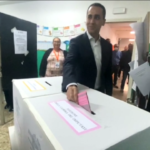 Elezioni, il ministro Di Maio vota a Napoli