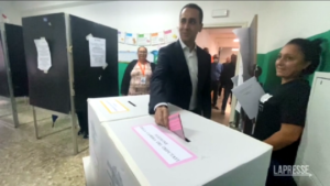 Elezioni, il ministro Di Maio vota a Napoli