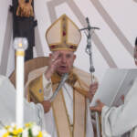 Migranti, Papa: “Non alziamo muri contro nostri fratelli”