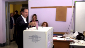Elezioni, Conte vota: “Oggi mi dedico alla famiglia”