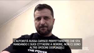 Ucraina, Zelensky si rivolge ai russi: “Vi mandano a morire”