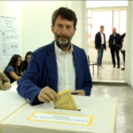 Elezioni, Franceschini vota a Napoli per la prima volta
