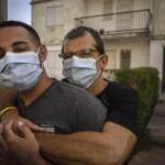 Cuba, sì a matrimoni e adozioni gay
