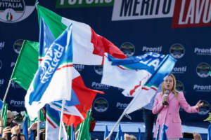 Elezioni, chiusura campagna elettorale Fratelli d' Italia: Giorgia Meloni in piazza a Napoli